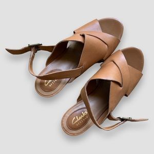 Sale! Flattering Clarks Artisan